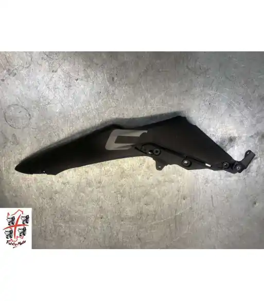 Flanc de selle Gauche CFMOTO SR 450 – 2023 Bon Plan