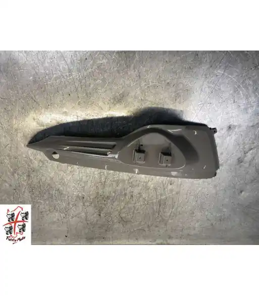 Super Prix Flanc de selle Gauche MBK STUNT 50 – 2016