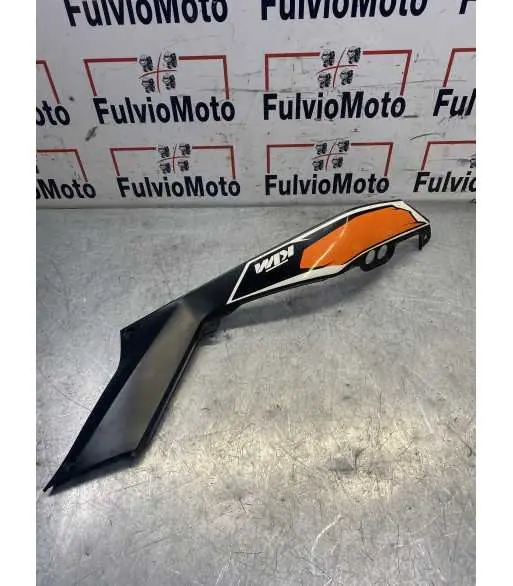 Commander Maintenant Flanc de selle Droit KTM DUKE 125 – 2014