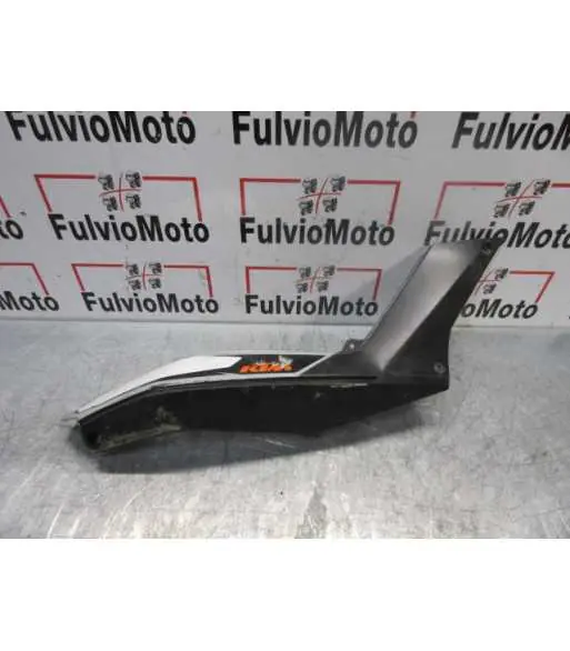 Flanc de selle Droit KTM DUKE 125 – 2014 Acheter Direct