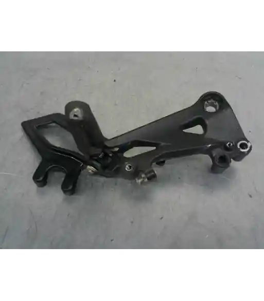 Platine repose pieds avant droite – KTM RC 125 – 2016 Prix Cassé