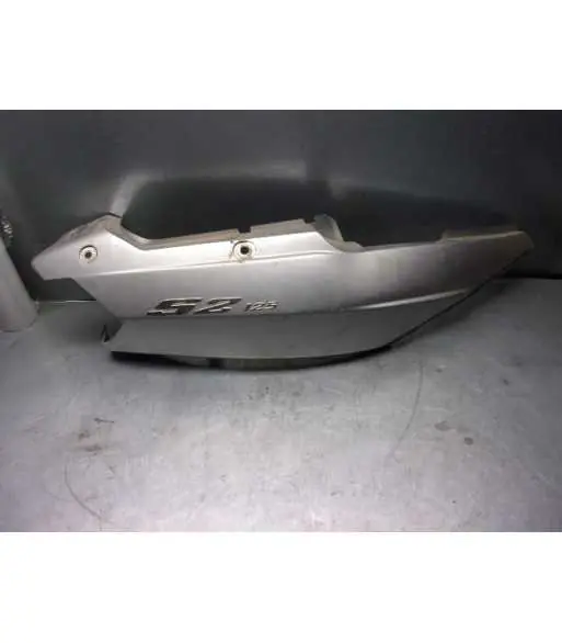 Flanc de selle droit – DAELIM S2 125 – 2005 Promotion