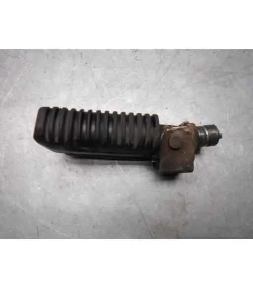 Cale pied pilote droit – SUZUKI BANDIT 600 – 2000 Commande En Gros