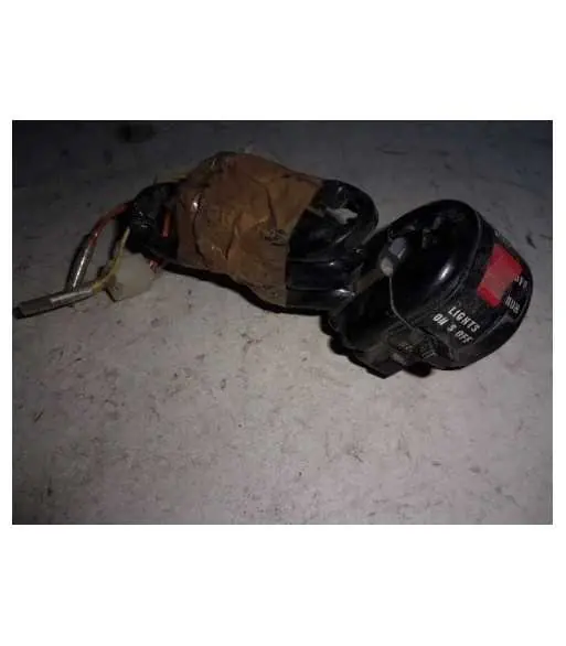 Vente Flash Commodo Droit – SUZUKI GSX 400 – 1984