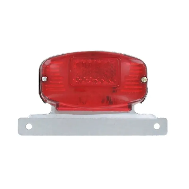 Feu arrière / support de plaque – RSM Rouge Expédition Rapide