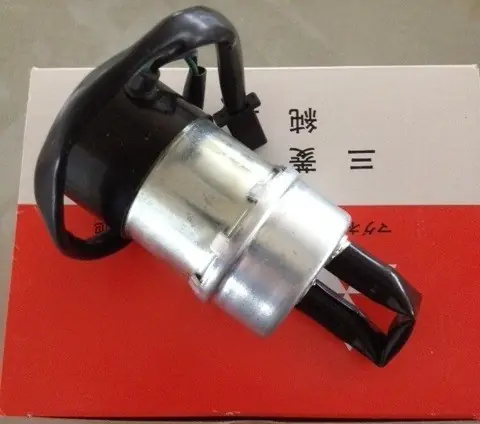Livraison Express Pompe à essence pour Kawasaki ZZR1100 (ZXT10C et D) 1990-1997