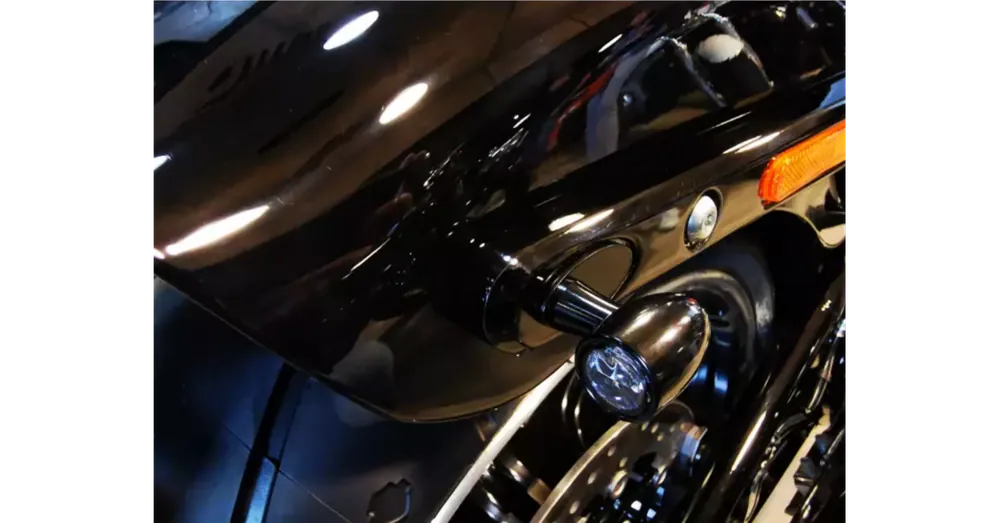Remise Caches orifices clignotants arrière Harley-Davidson Softail et Sportster