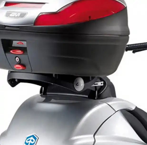 Vente Directe Support de top case Givi pliable pour valises Monokey / Piaggio MP3 125-250-400-500 /LT année 08