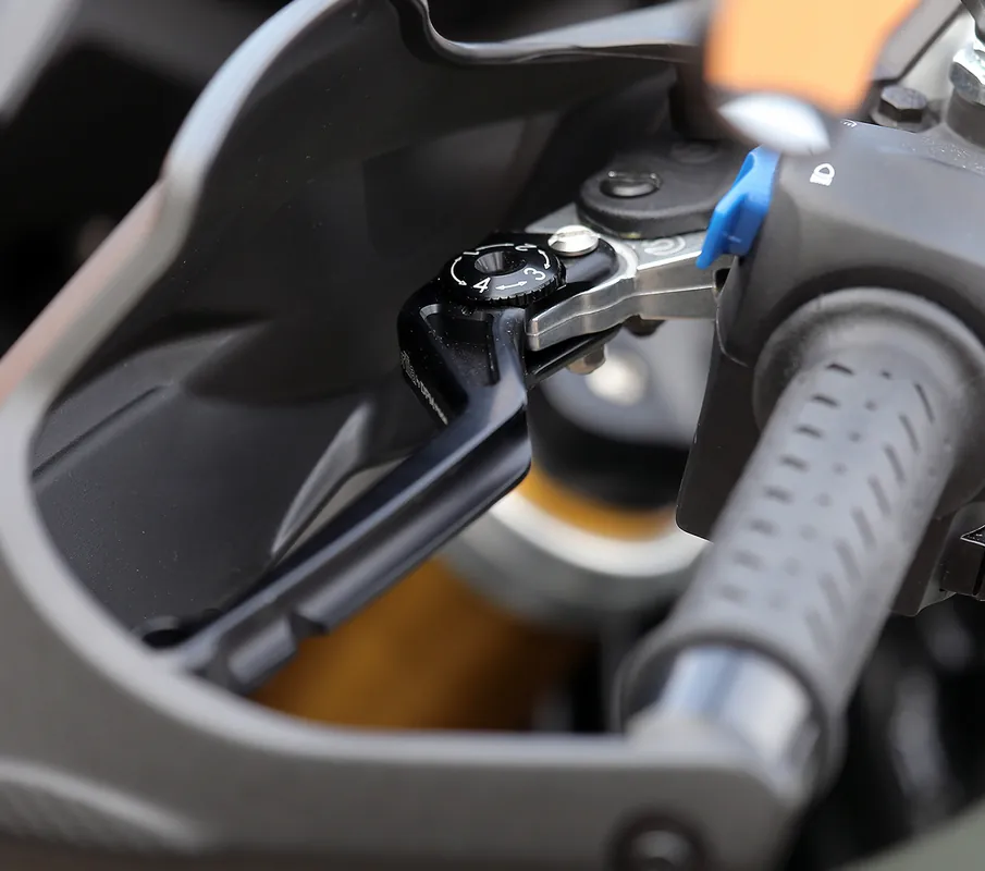 Aprilia Caponord levier d’embrayage racing fraisé – noir Soldes