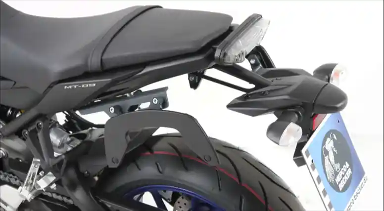 Supports latéraux C-Bow en combinaison avec Alurack/Easyrack/pont d&rsquo;origine pour Yamaha MT-09 (année 14-16) Seulement Aujourd&rsquo;hui