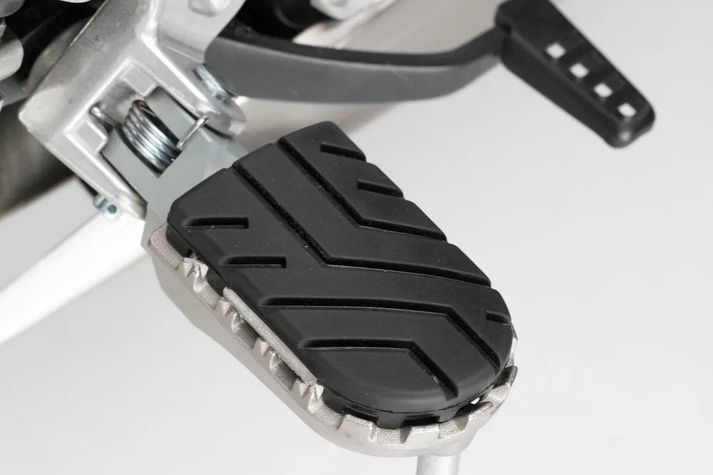 Bon Plan SW-Motech Repose-pieds réglables ION, acier inoxydable, pour Honda CB 1000 R – SW Motech