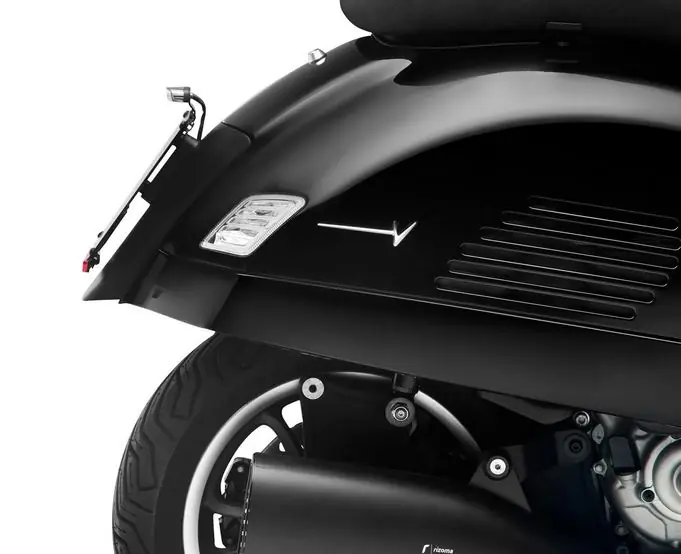 Inscription RIZOMA capot latéral pour Vespa GTS/GTS Super/GTV, argenté Meilleur Prix