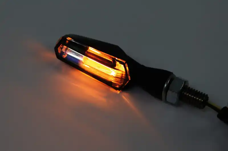 HIGHSIDER Smart SCURO 2in1 Clignotants à LED avec feu de position, verre fumé Nouvel Arrivage