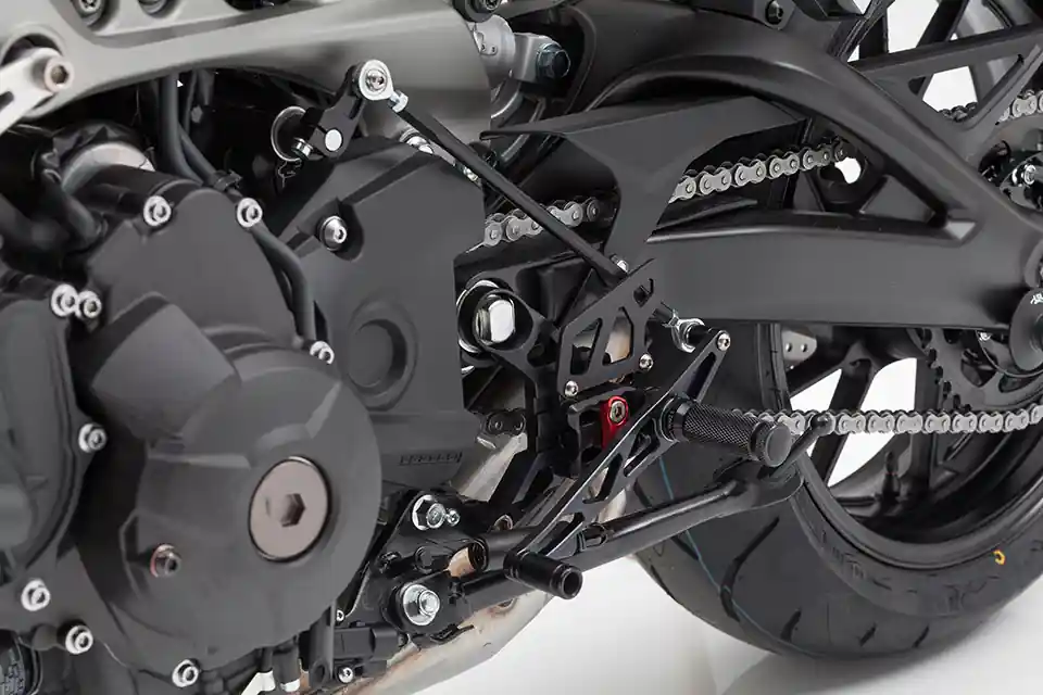 LSL 2Slide Rastenanlage für Yamaha MT09 / MT09 Tracer, schwarz-rot Prix Choc