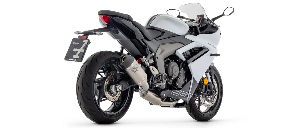 ARROW Komplettanlage mit VELOCE Endschalldämper Titan mit Cabonendkappe für Triumph Daytona 660, 202 Dernier Modèle